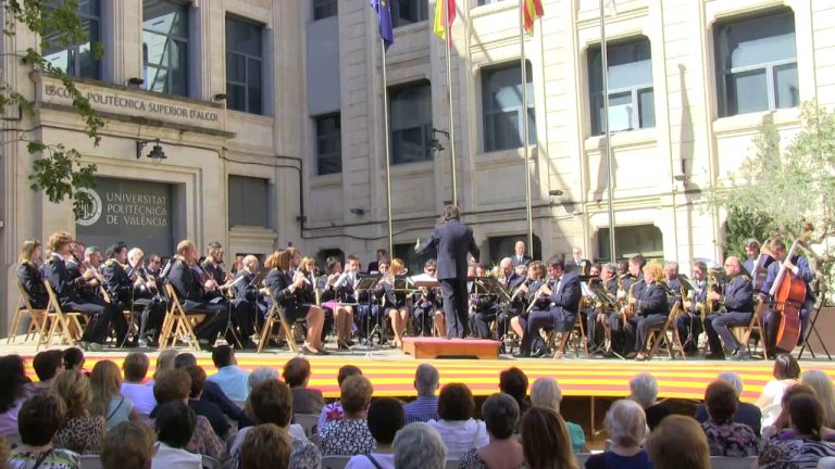 Corporació Musical Primitiva i La Cordeta d’Alcoi – La Muixeranga