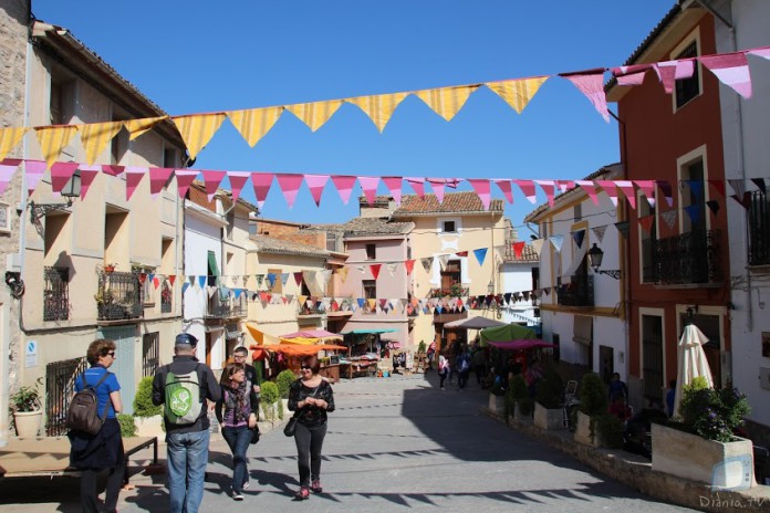 La Plaça de Carrícola acull el Mercat de Pasqua