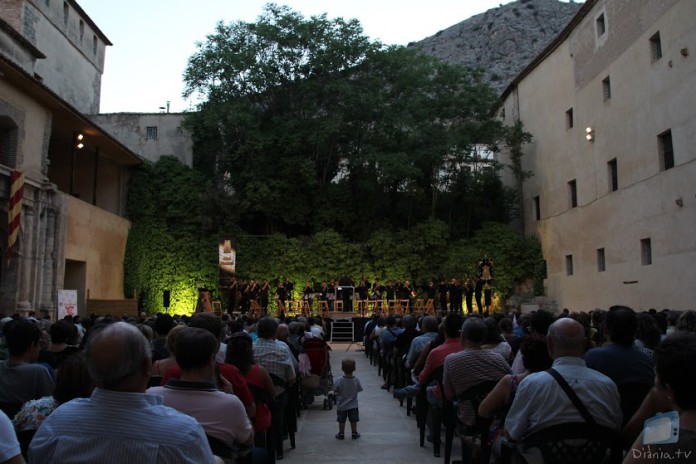 La Colla Mal Passet enceta els Moros i Cristians de Cocentaina amb el XII Concert de Festes