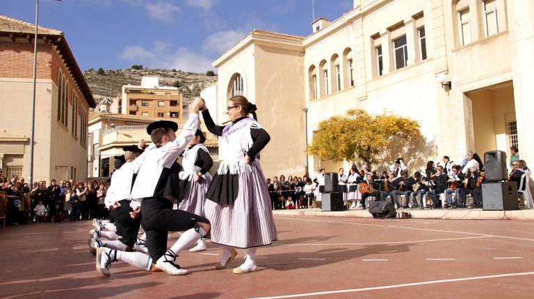 El Grup de Danses de Xixona a la Fira de Nadal, 6 de desembre de 2015