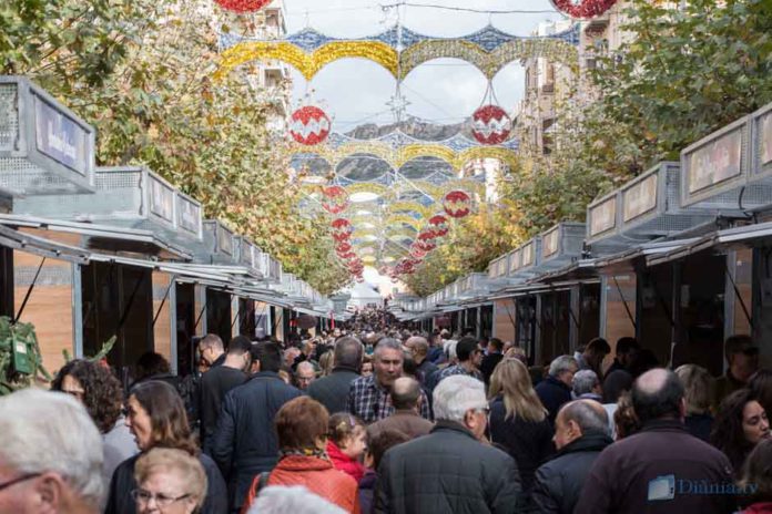 Més de 50.000 persones enceten el Nadal a la Fira de Xixona