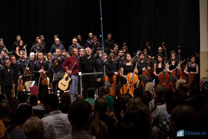 Romu Agulló i l'Orquestra Simfònica de Diània emocionen Cocentaina