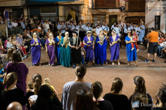 Castell de Castells culmina les festes patronals amb una entrada de Moros i Cristians